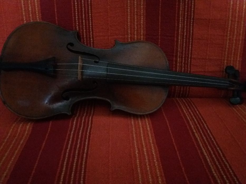 Vioara veche  Antonius Stradivarius Cremonensis Faciebat