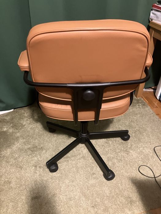 Vand scaun de birou din Piele, Ikea Alefjall ca nou