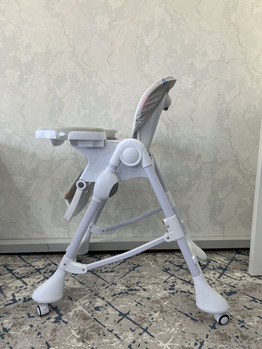 Детский стульчик для кормления