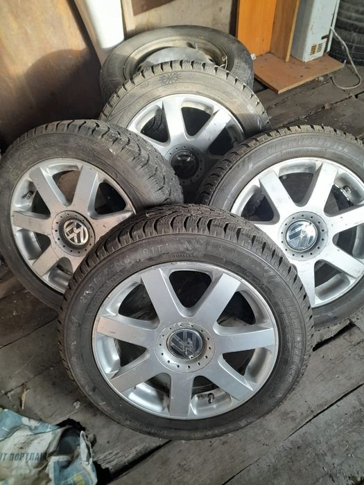 Продам зимнию резину бу.