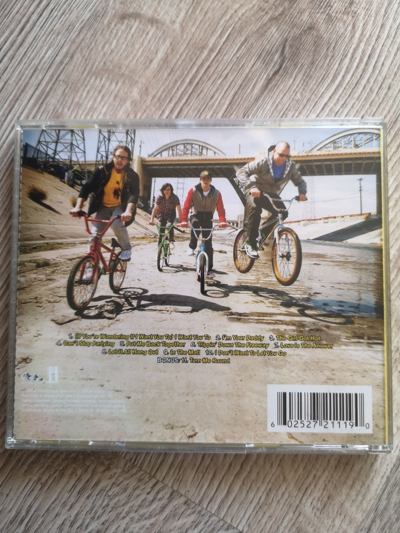 Weezer - Raditude CD диск