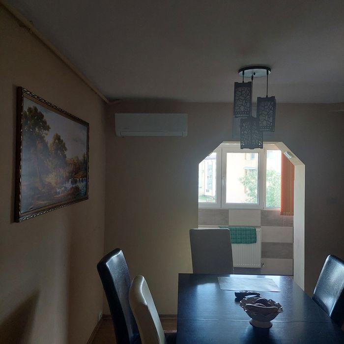 Vand apartament la cheie