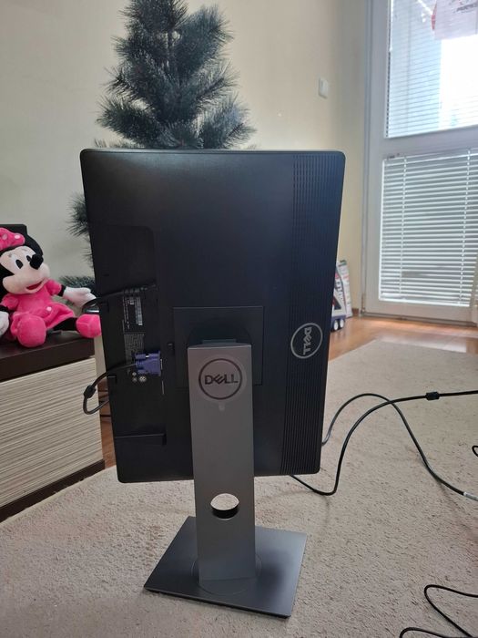 Монитор Dell P2213f