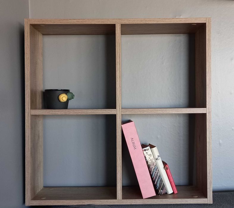 Етажерка от светъл фурнир АЙКО