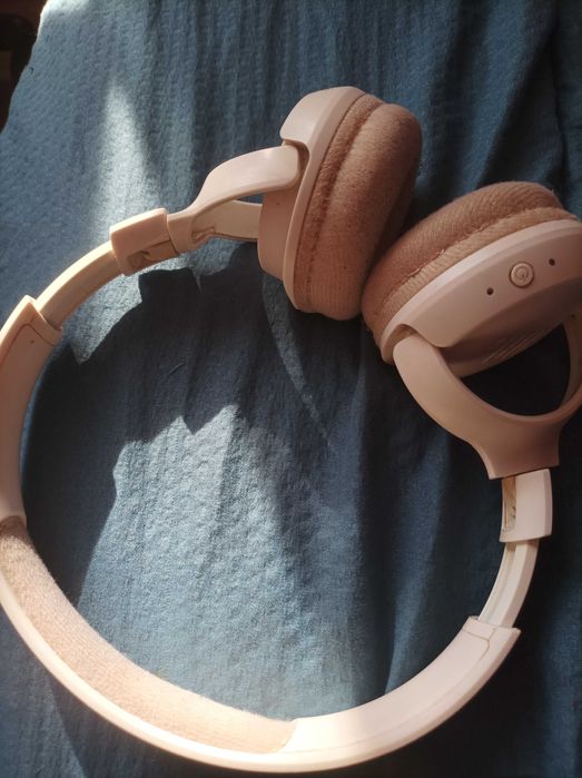 Безжични слушалки JBL