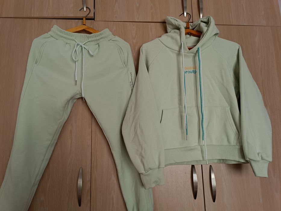 Спортивный зимний костюм с начесом 36 р