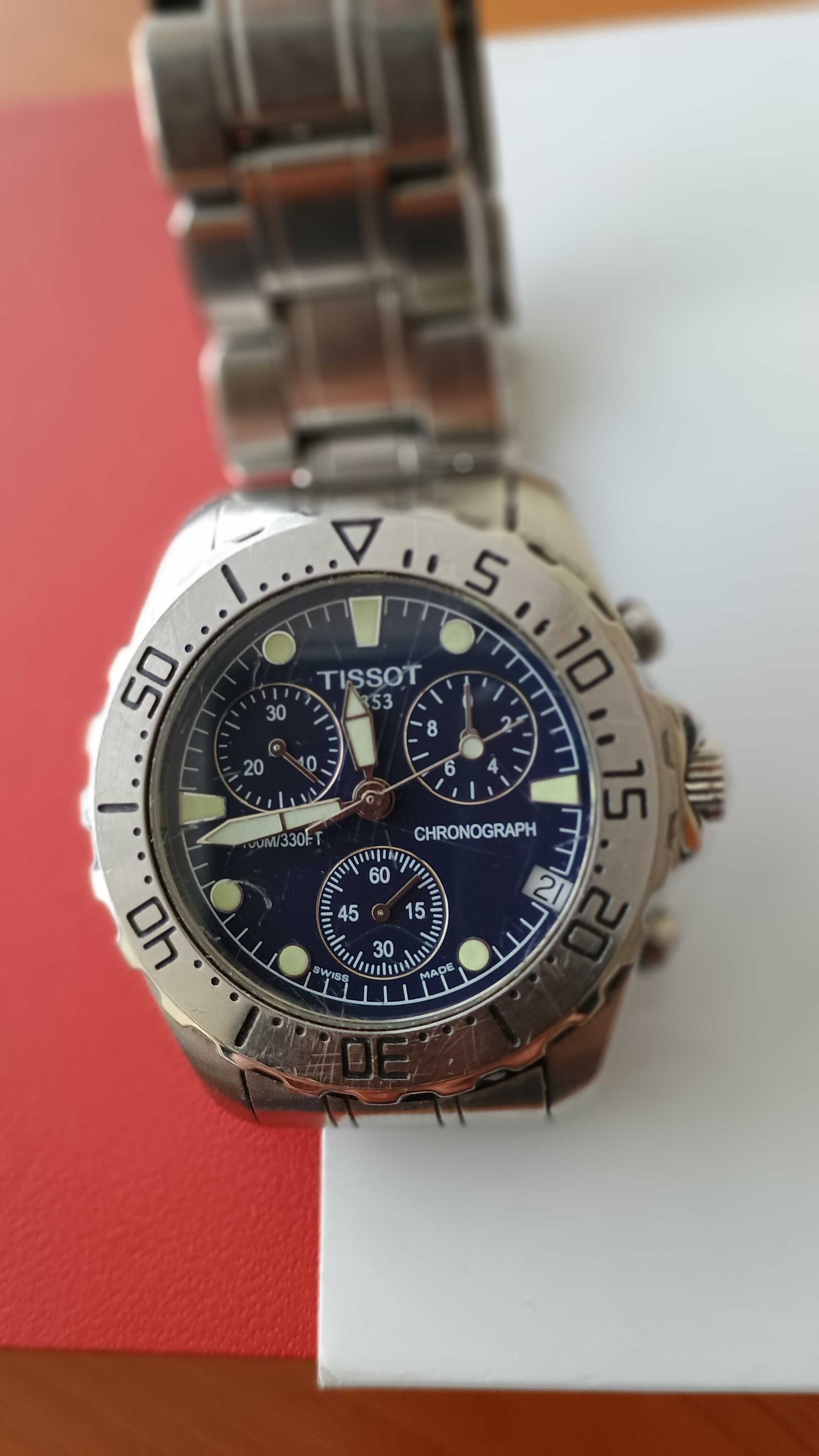 TISSOT Chronograph с Документация и кутия. Отличен екземпляр.