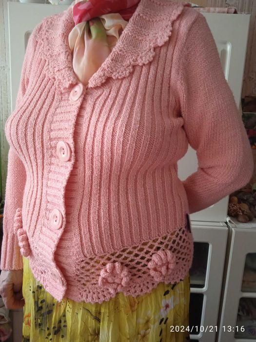 Кофта женская трикотажная на пуговицах