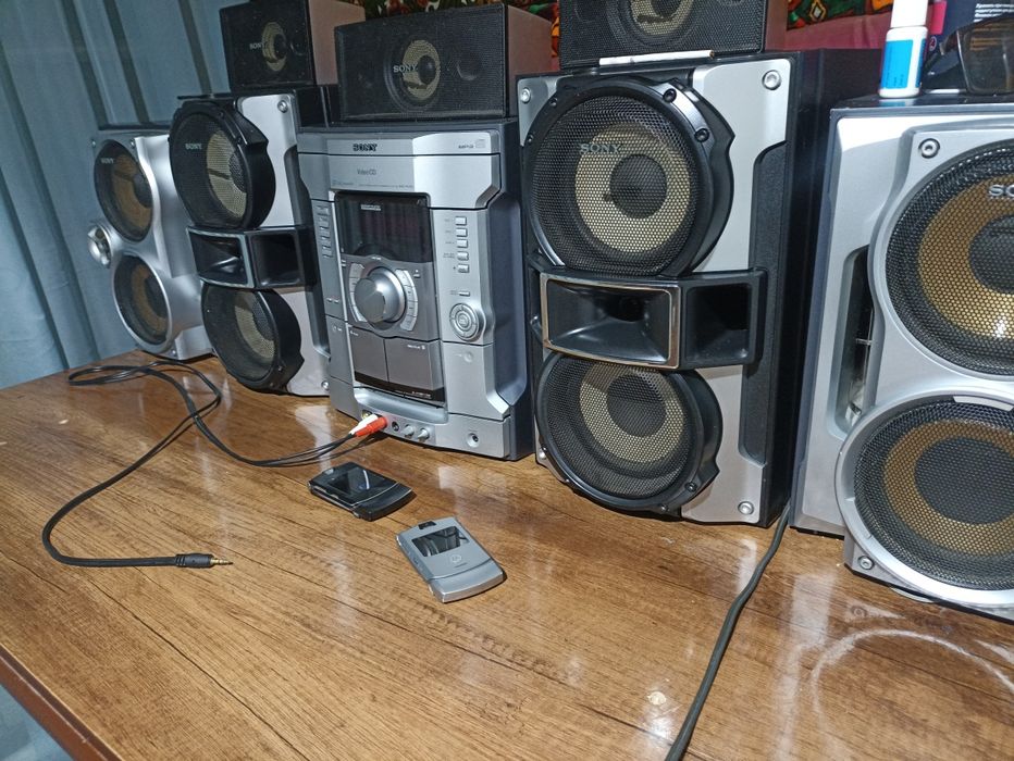 Muzikalni sentr sony