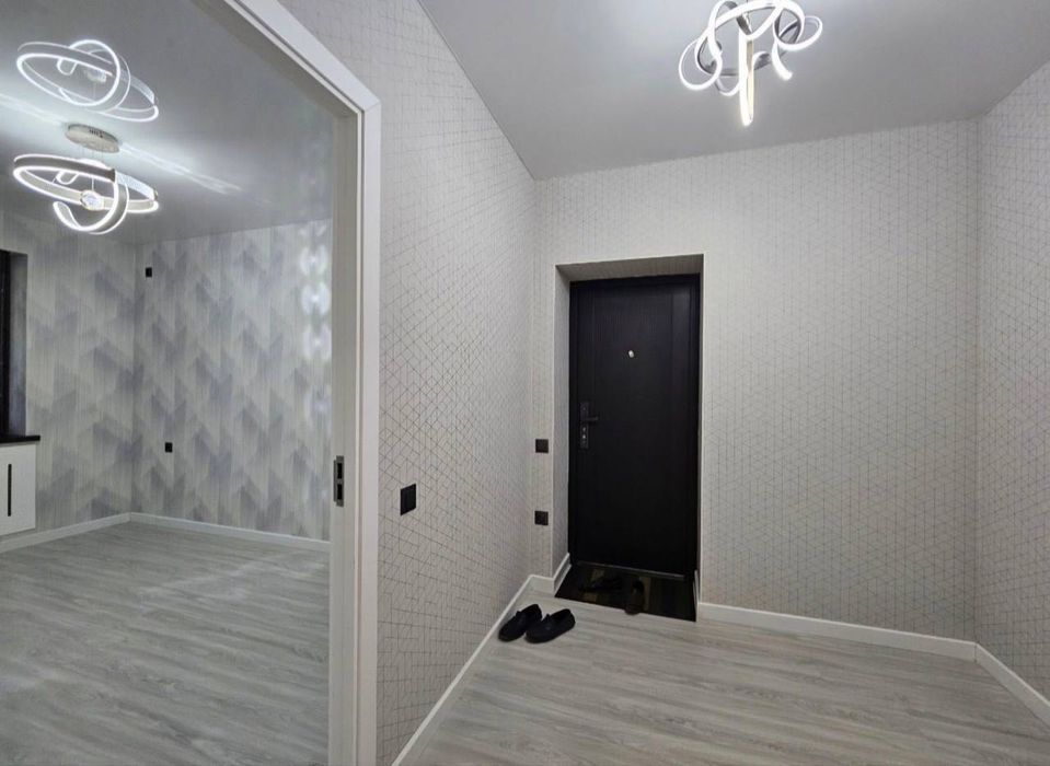 Ц6 ПЛОЩАДЬ-52m2  1в2/2/4 
Кирпич 77-Серия 
Комнаты-Раздельно кирпич