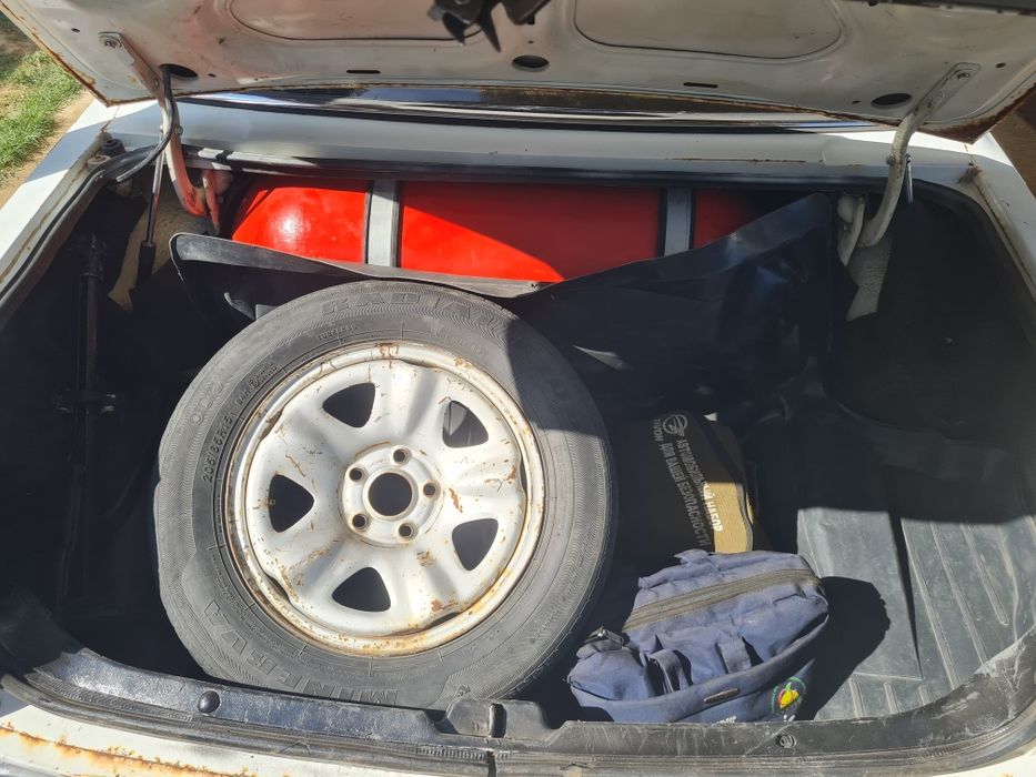 Волга газ 3110 сотилади 2000 йилда ишлаб чикарилган бензин