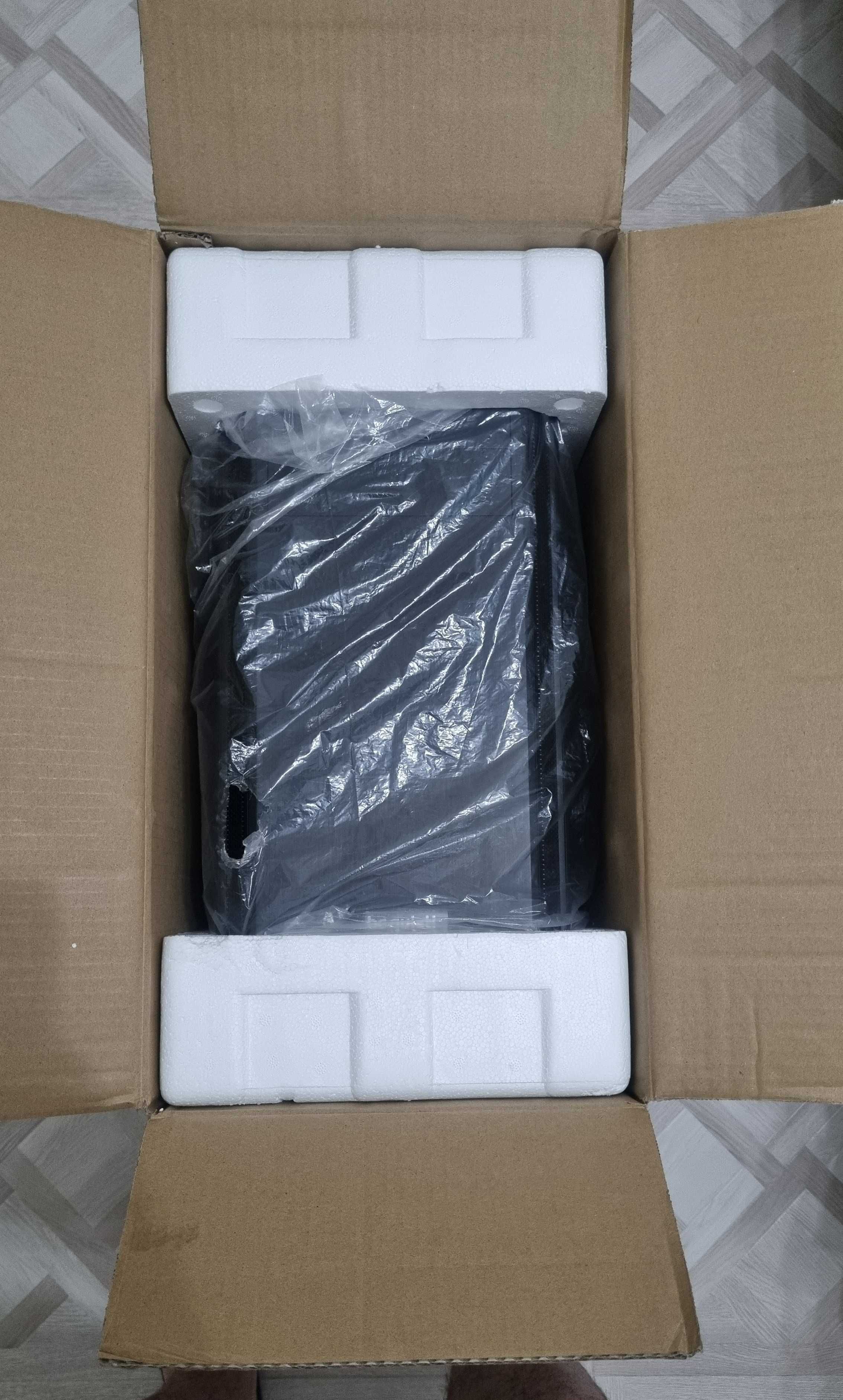 Компьютерный корпус Be quiet pure base Window 600 в новом состоянии