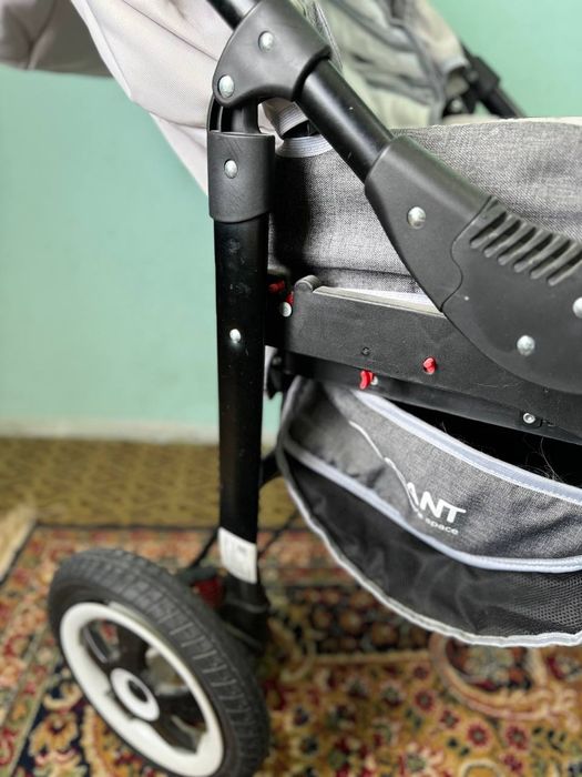 Детская коляска почти новая