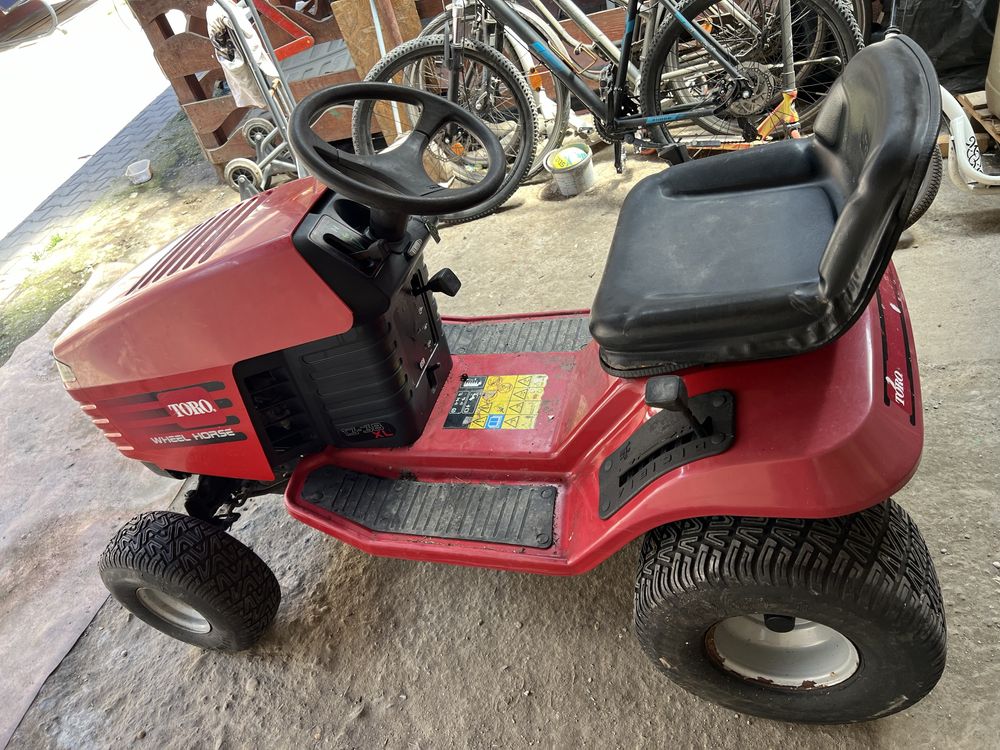 Tractoras gazon Toro