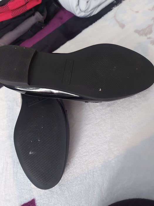 Vând sandale piele naturala + balerini C&A