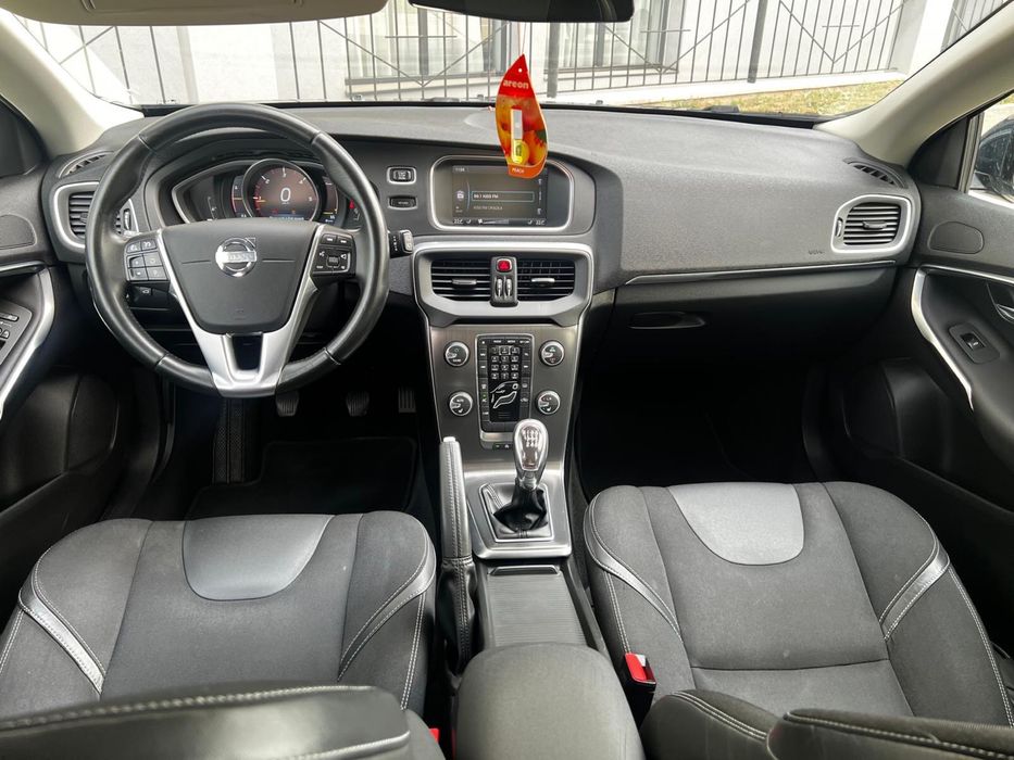 Volvo v40 motor 1,6 diesel 2013