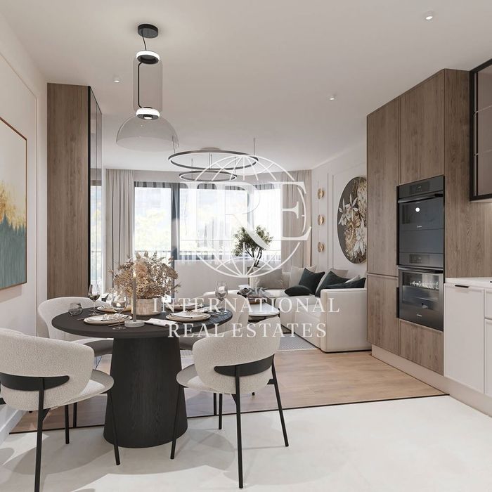 Продава се Многостаен апартамент в Варна, Бриз - 222 кв.м за 2973 €/кв.м - Снимка #1