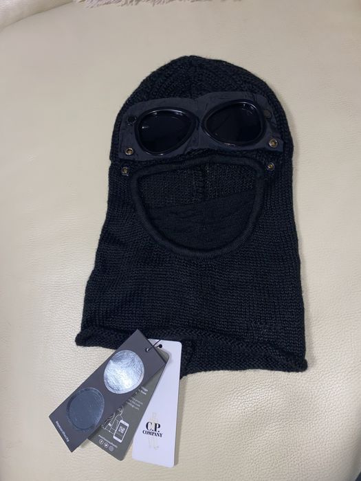 C.P company маска