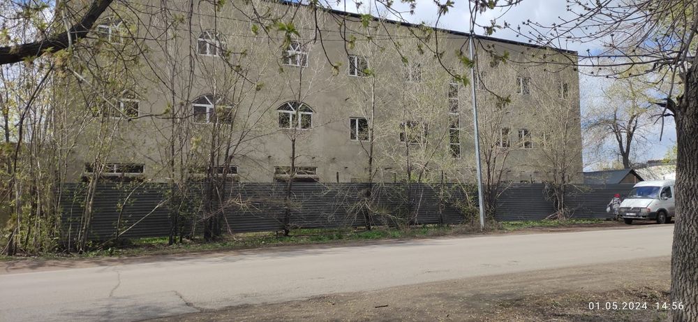 3-х этажное здание, отдельно стоящее в районе Мелькомбината!