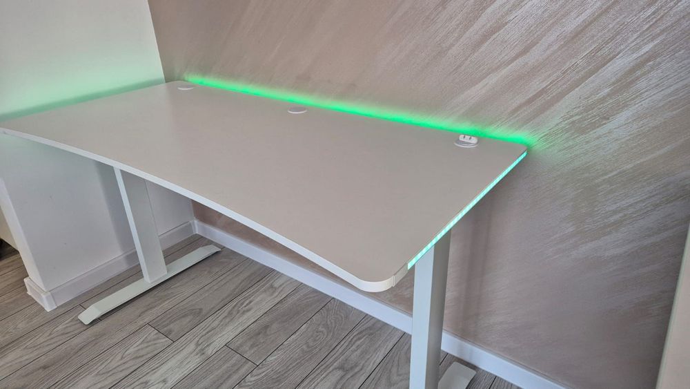 Birou gaming HALBJERG 65x130 Rgb alb