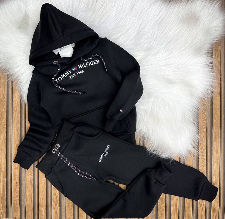 Treninguri copii vatuite
Bumbac gros 3 ate
 
Rosu 3 5  8  9 11 12
Alba