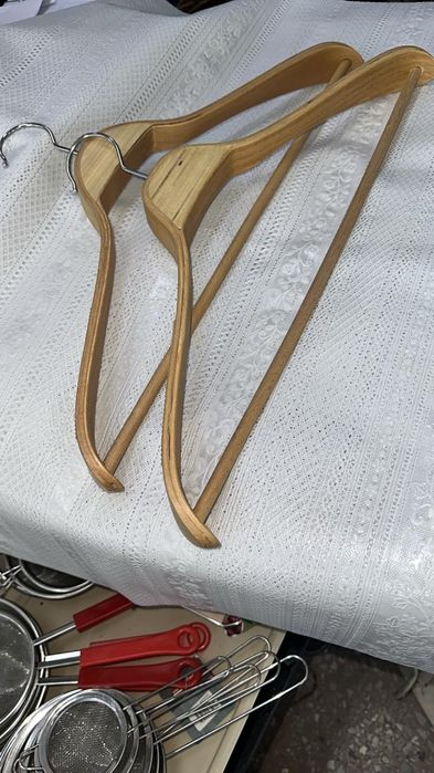 Продам вешалки для одежды