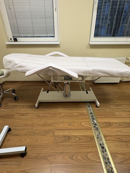 Хидравлична кушетка