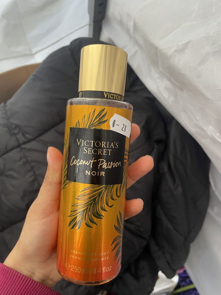 body spray uri victoria’s secret