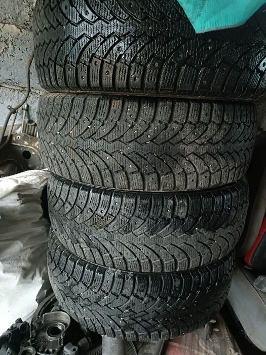 Продам резину 205/60/16