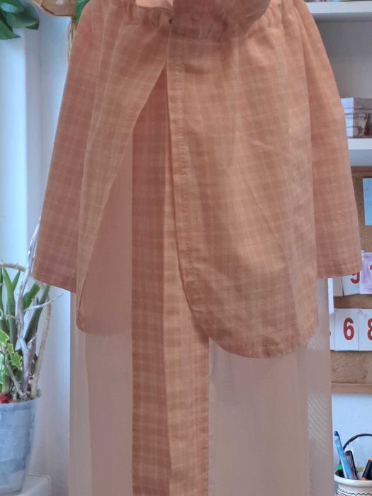 Vând baldachin pat din voal + apărător