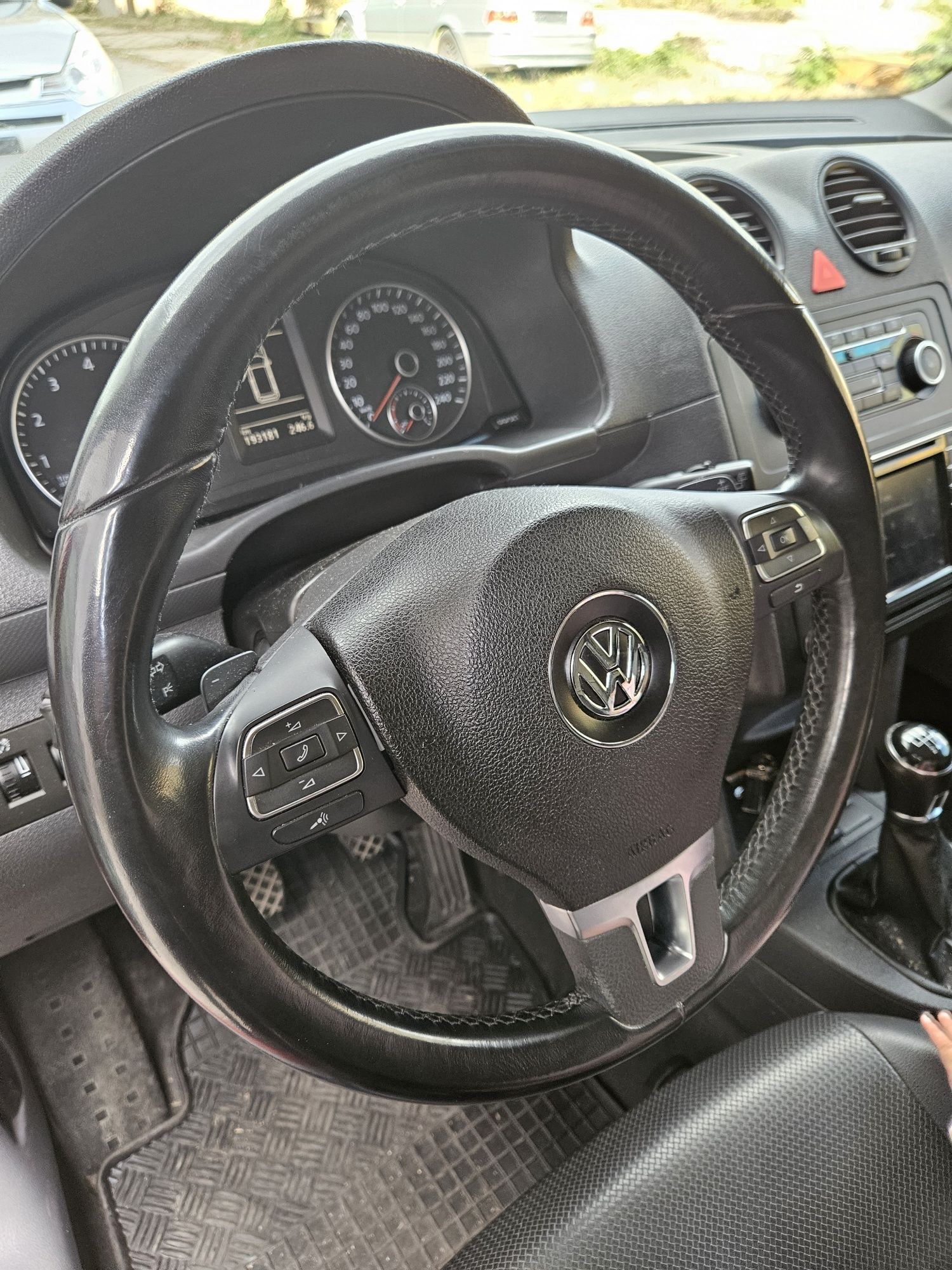 Мулти волан с пера за Vw golf 6