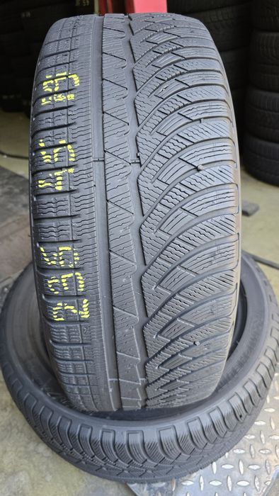 2 anvelope iarnă Michelin 235/45/19