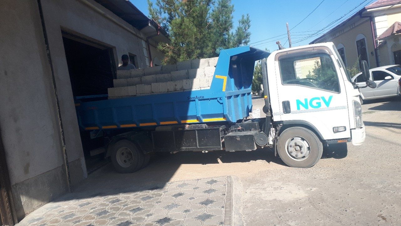 Вывоз мусор isuzu. Строительный мусора  vivoz musor