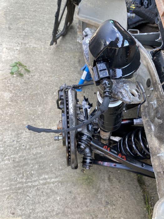 Amortizor electric stânga spate Audi A4 B9 break
