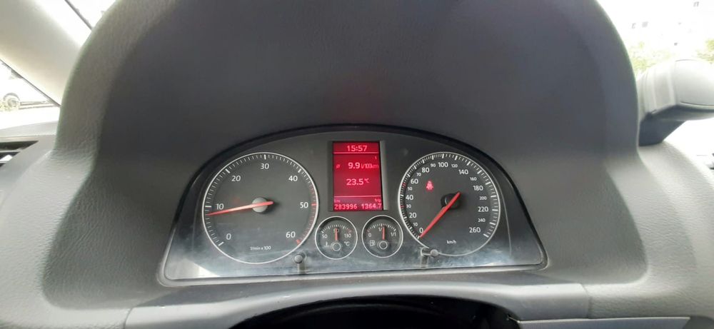 Vând Vw Touran 2006, unic proprietar pe România
