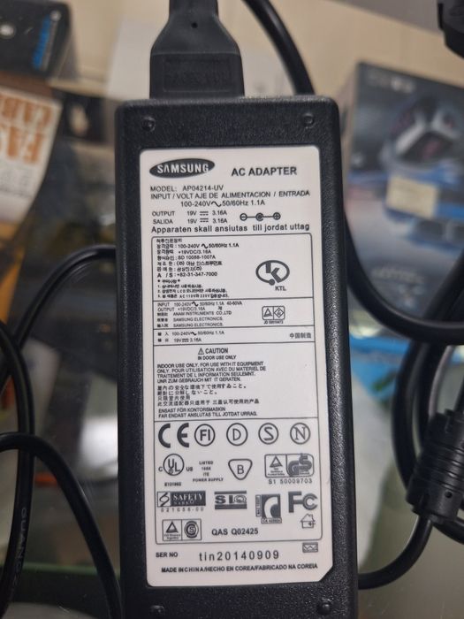 Зарядка для ноутбука