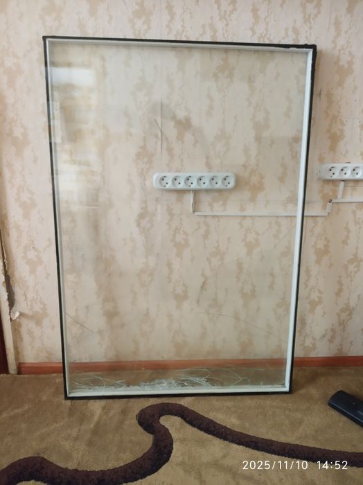 Стеклопакет б/у. Средний размер,  без наружного стекла