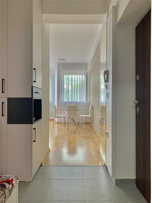 Дава се под наем Двустаен апартамент в Бургас, Славейков - 56 кв.м за 229.5 € - Снимка #2