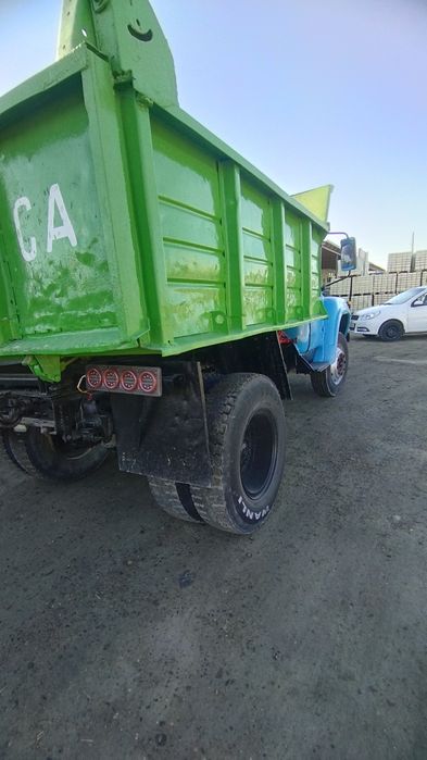 Zil sotiladi yili 1983