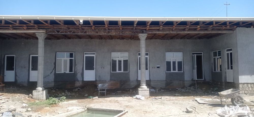 2ta hovli sotiladi