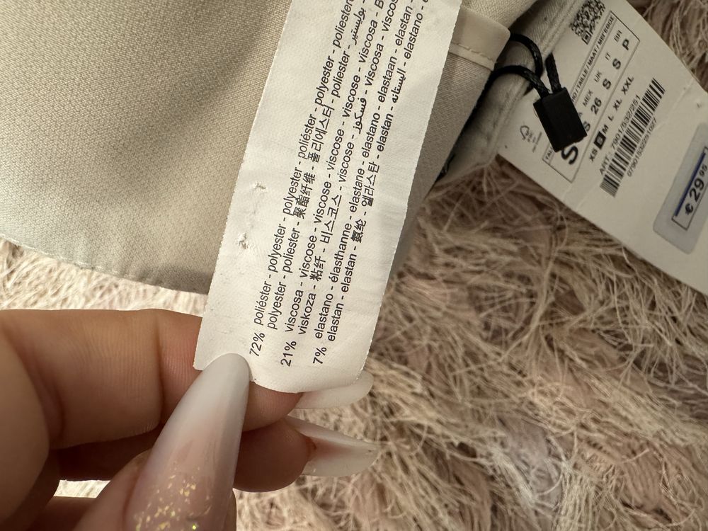 Pantaloni crem conici cu pliuri / pense și talie inaltă Zara Mărimea S