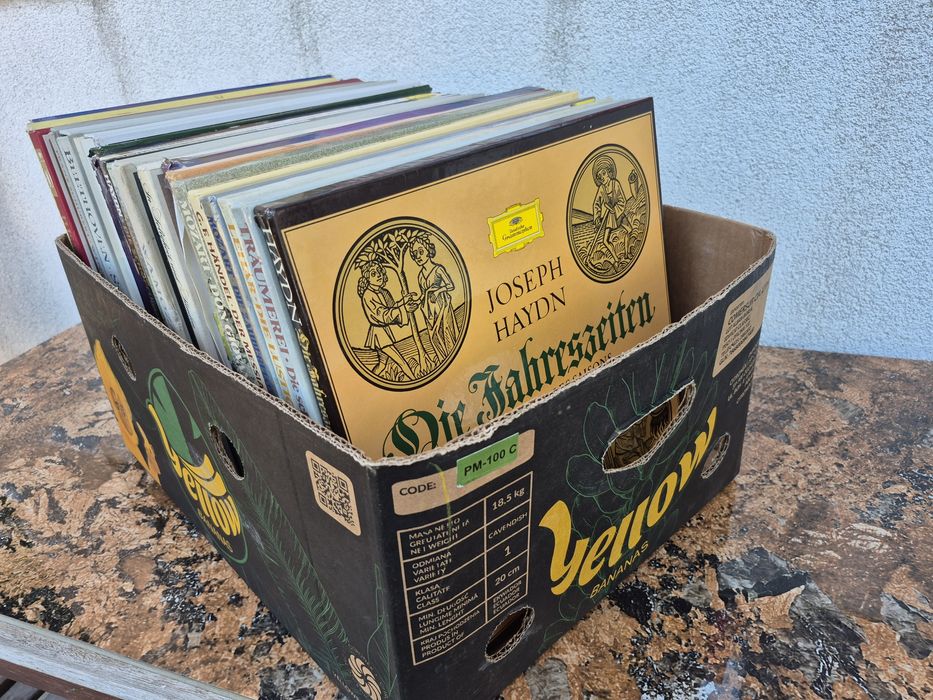 Vând Lot 100 Discuri Vinil colectia Deutsche Grammophon muzica clasica