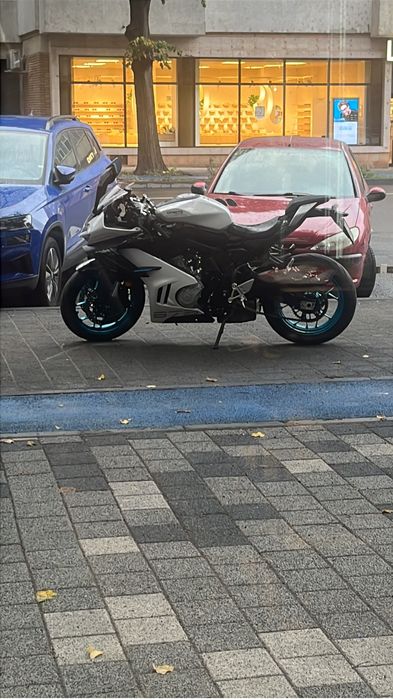 CFMOTO 675 SR-R 2025