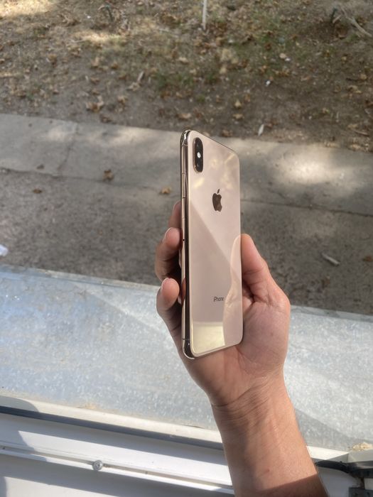 Iphone xs max holadi ideal hic qati qitirmagan