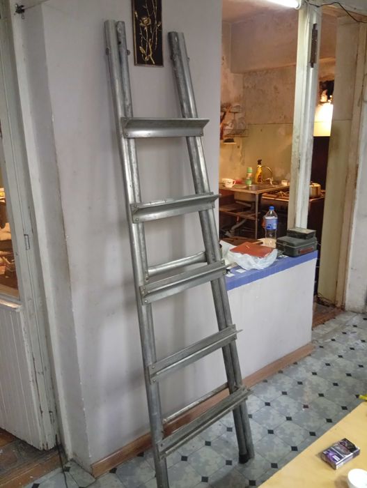 Продам стремянка лестница