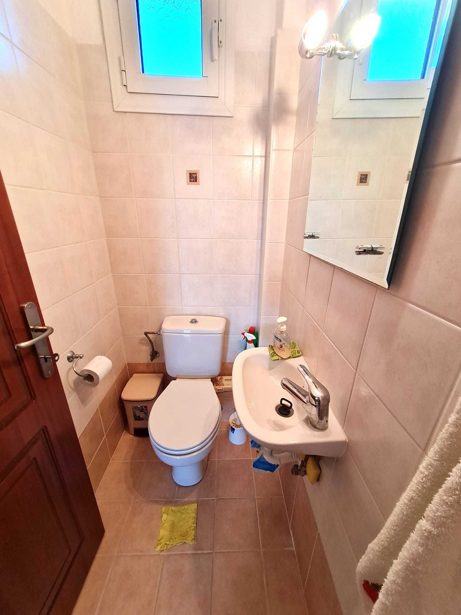 Продава 3 ет. къща с площ 165 м2 и двор 280 м2 в Аспровалта, Гърция