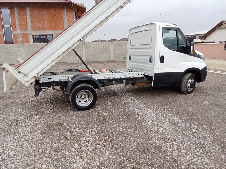 Iveco basculabil pe spate