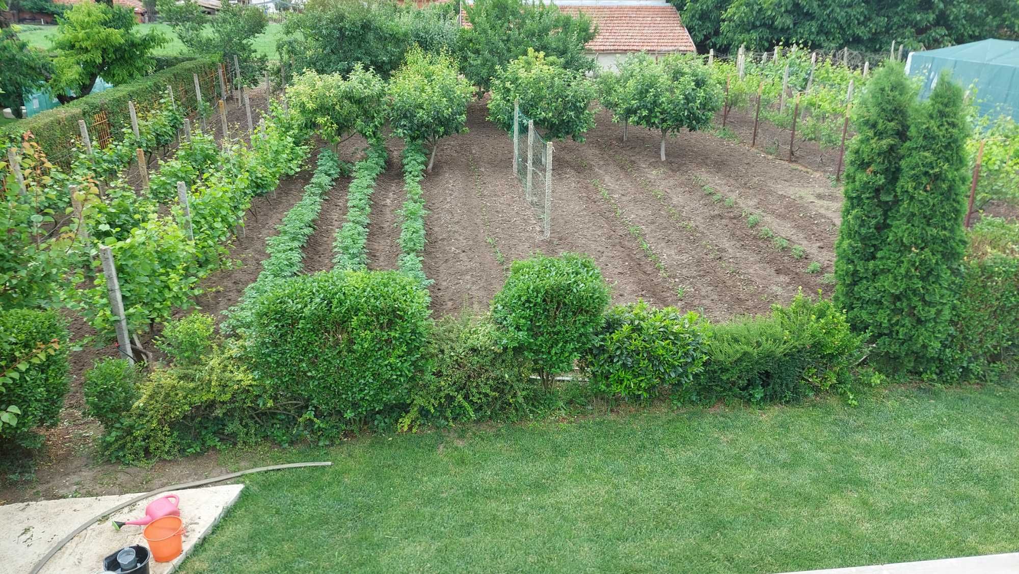 Продавам къща с двор в с. Кукорево