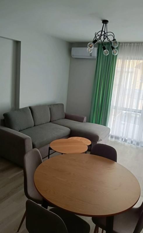 Дава се под наем Двустаен апартамент в Пловдив, Център - 60 кв.м за 400 € - Снимка #1