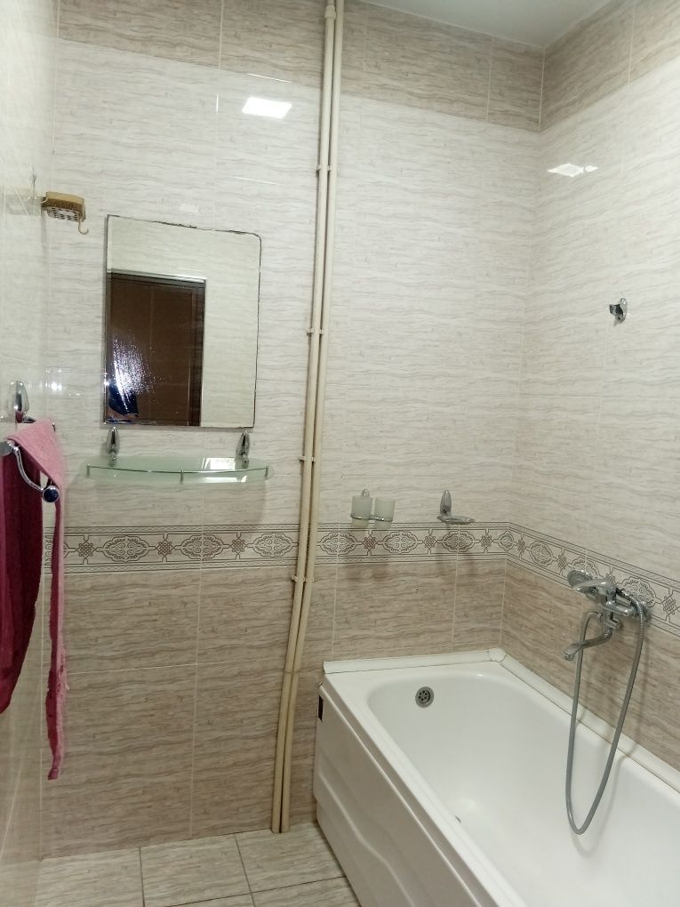 Kvartira sotiladi Yunusobod 11 kvartal 2 xona 3 xona qilingan